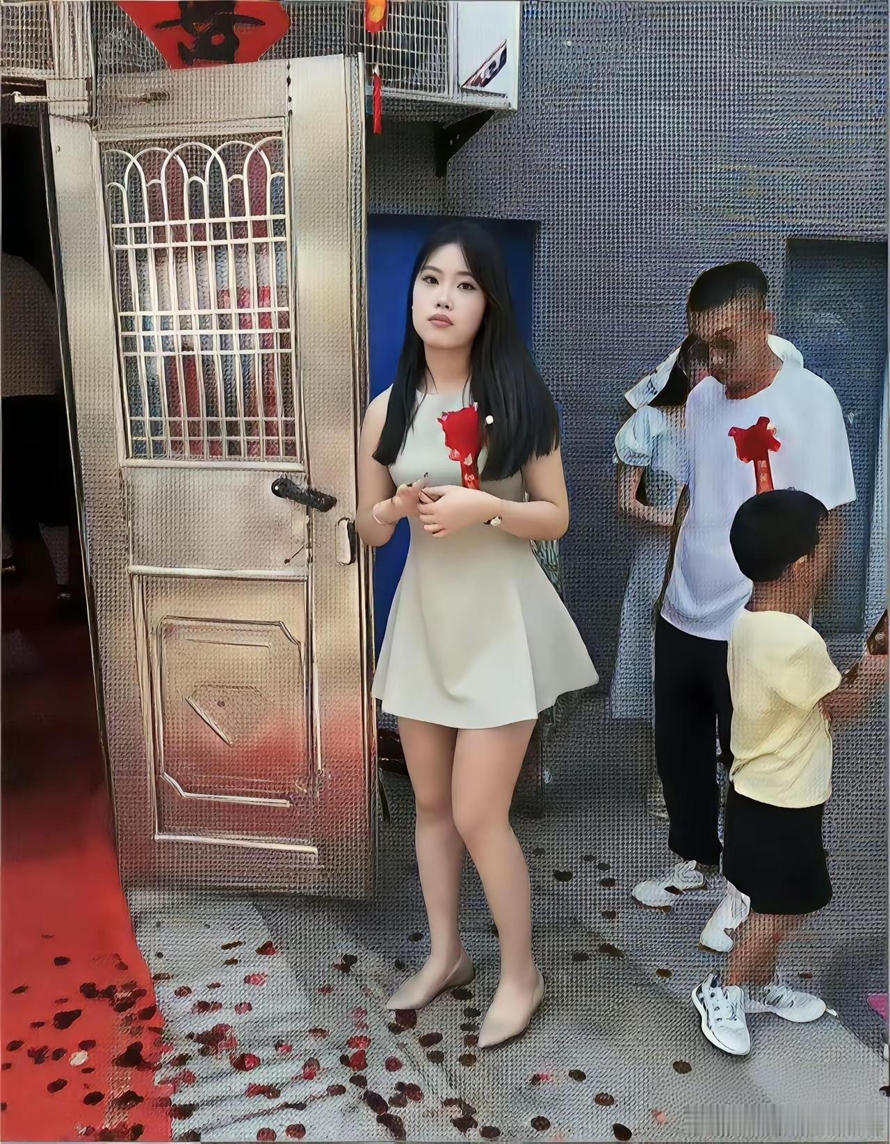 这个伴娘真好看 