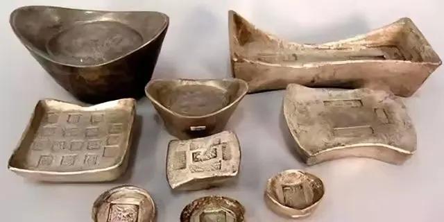 [微风]宋朝基本上没有贪官，知道为啥不？包拯当开封市市长的时候，年薪换算成现在的