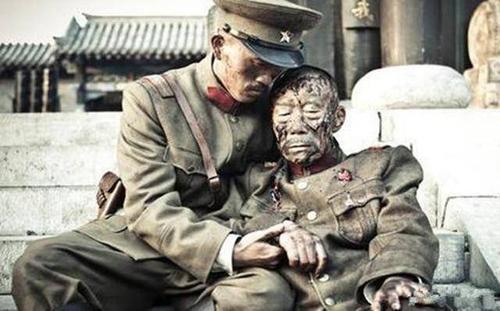 皇姑屯事件发生后，张作霖被炸成重伤，并没有当场死亡，被抬回大帅府，临终前安排了三