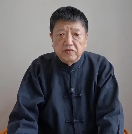 秦焰是国产剧里低调的黄金配角，一张熟面孔塑造了无数经典形象。 《知否》里心思深沉