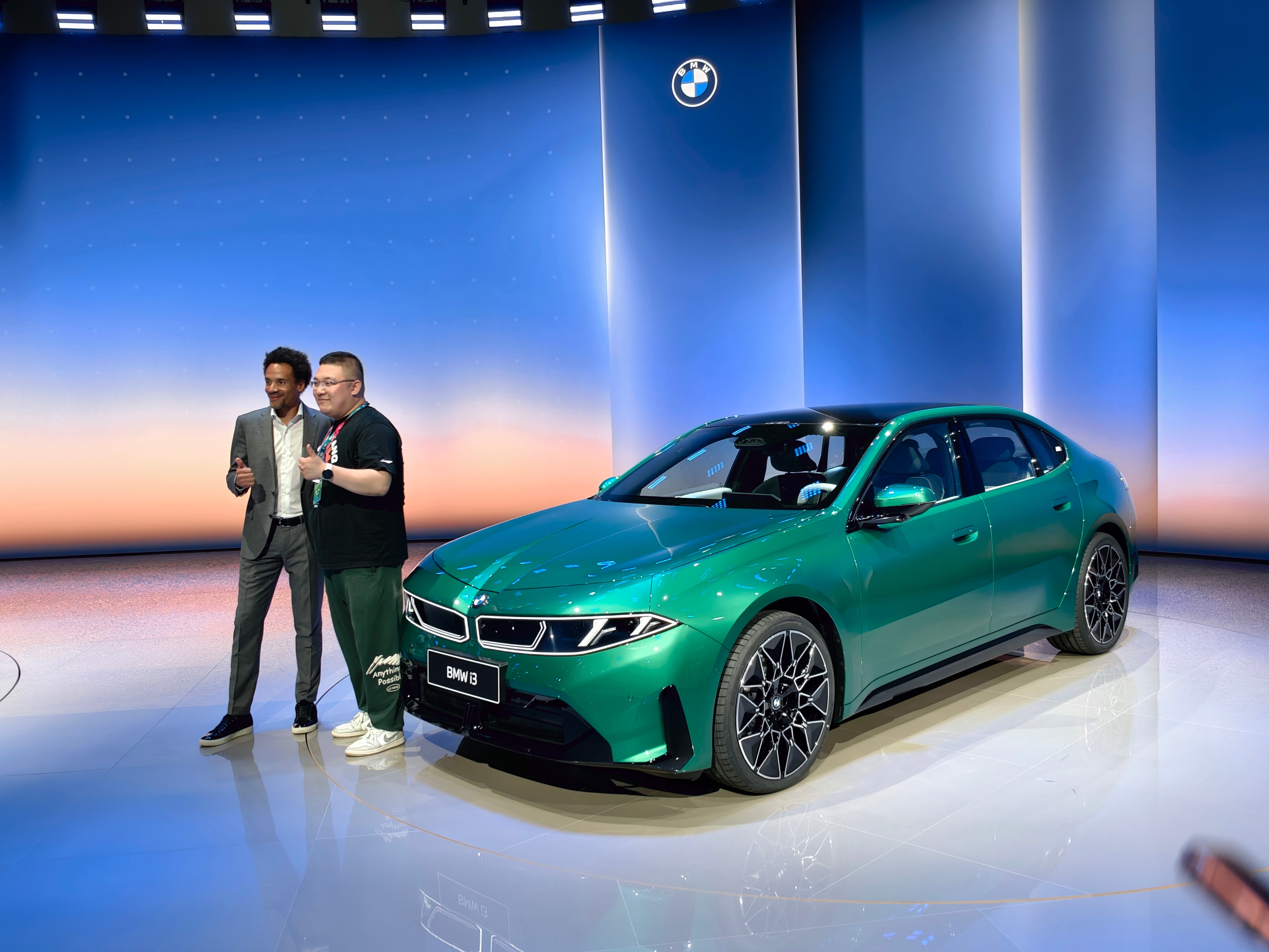 宝马iX3和i3iX3我觉得还行i3实在没有看懂… 