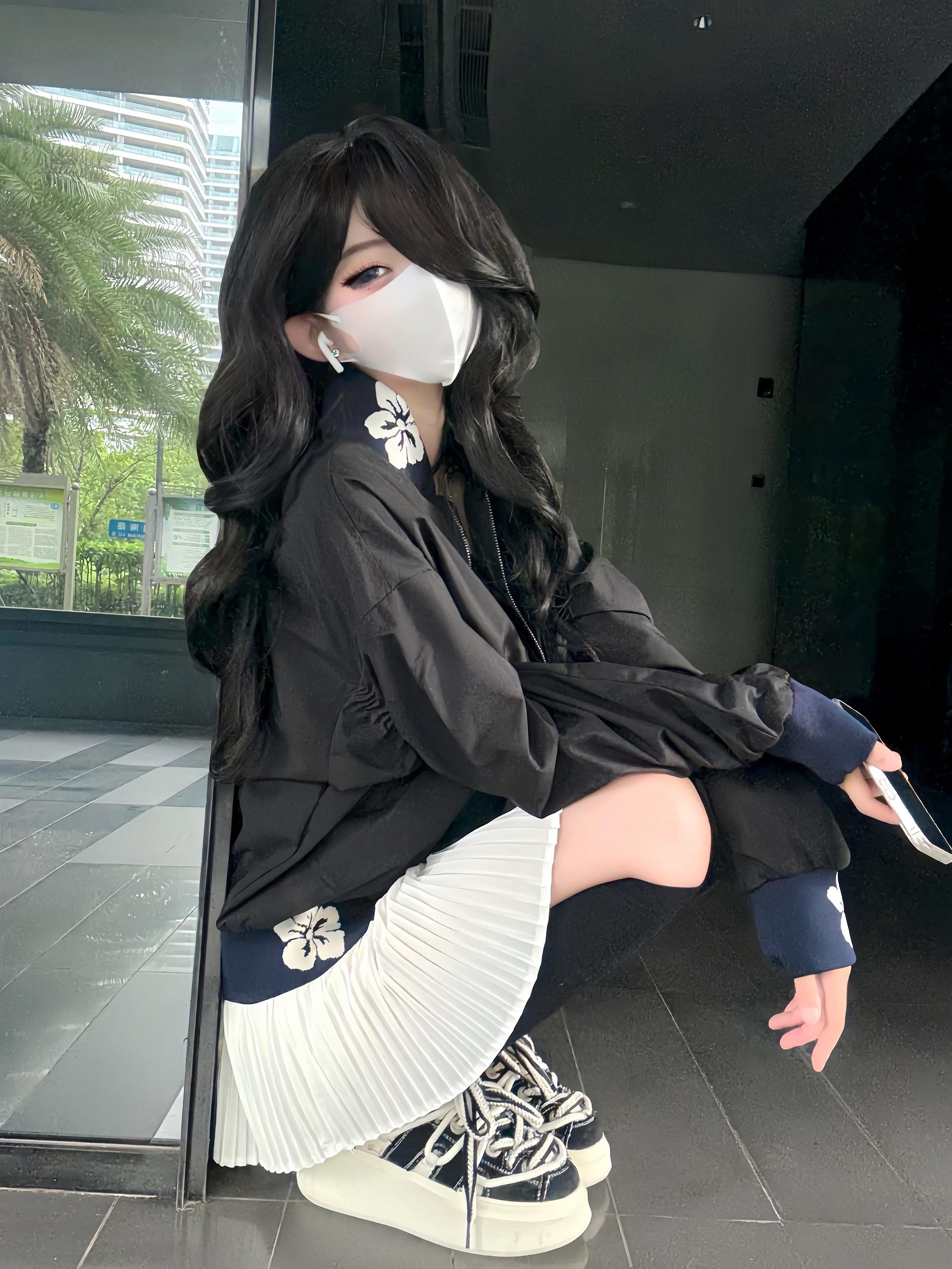 不知为何。