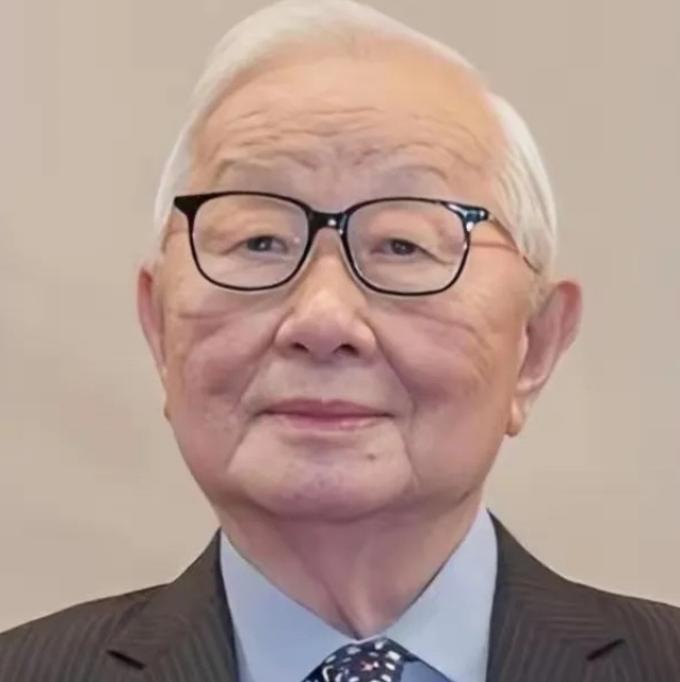 台积电创办人张忠谋，受访时再度语出惊人："我确实认为，我的国家——美国，仍是世界