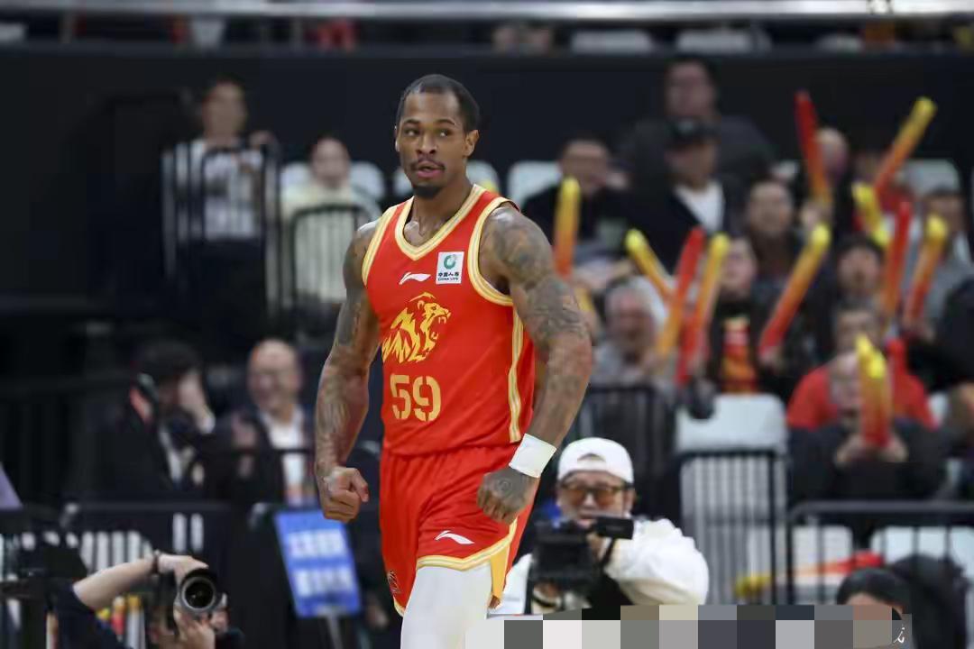 塔克在想什么呢？加时赛最后时刻稠州领先广厦3分，广厦拥有球权，时间还剩23秒呢，