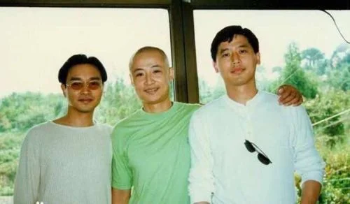 “公开我们关系，或者会有些帮助”