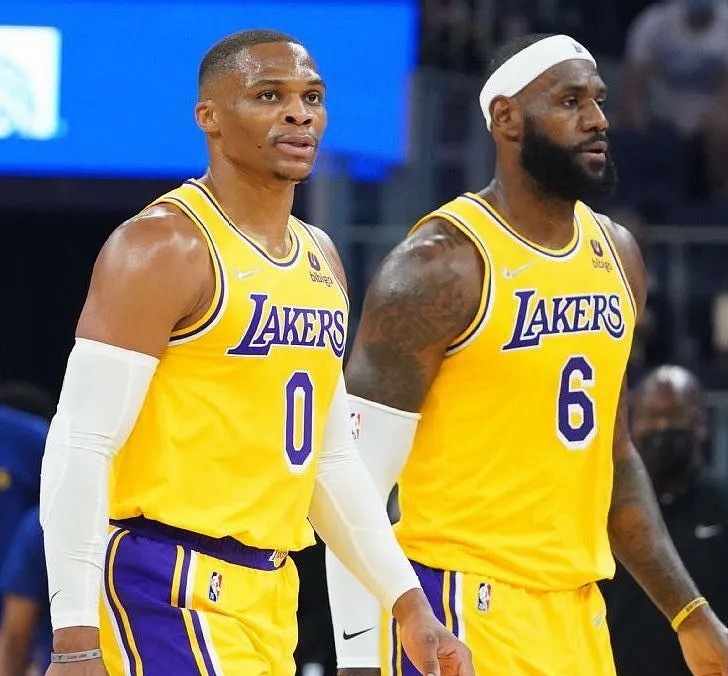 近日，开拓者球员利拉德在一档节目中谈到了湖人时期的威斯布鲁克。利拉德说道：“湖人