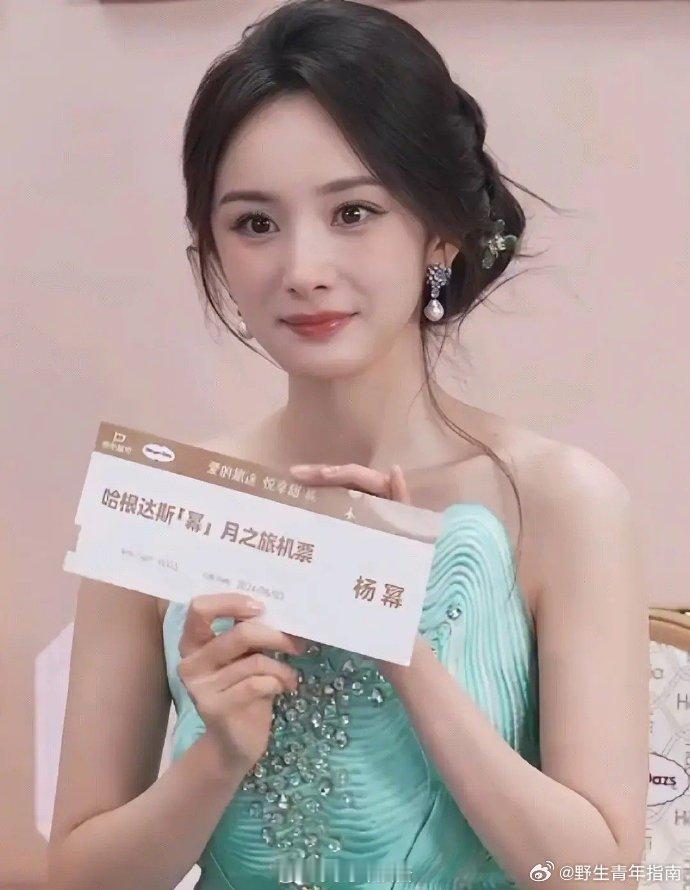 杨幂那么有钱，当年为什么没有要女儿小糯米的抚养权？ 