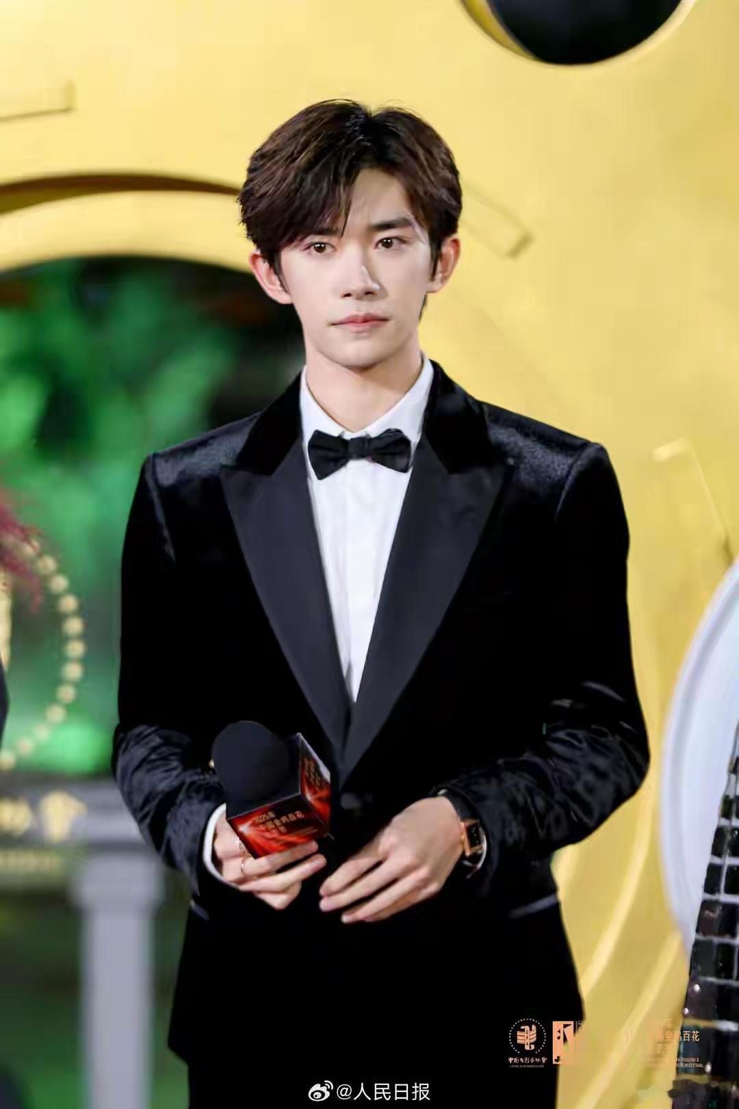 22岁就拿下金鸡奖影帝？这个00后 Boys 帮你打破三个认知！他演的底层少年连