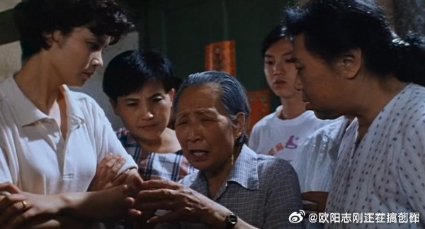 陈奇和吴媚媚两位上海老太太，基本上分掉了上海背景影视剧中那些石库门弄堂市井底层的