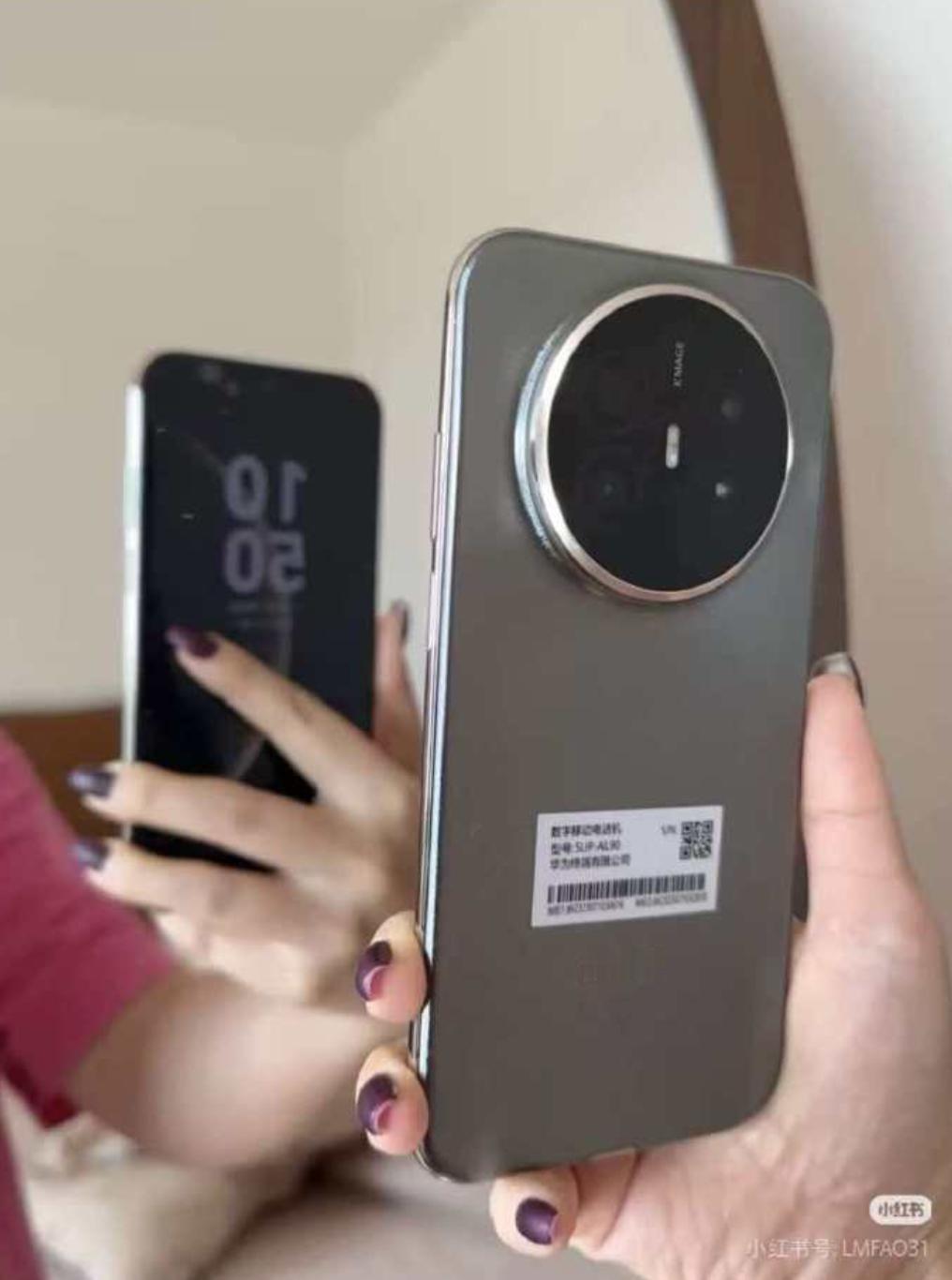 今天几张关于Mate70 Air的真机图都传疯了，这个Air机型大概率也是存在，