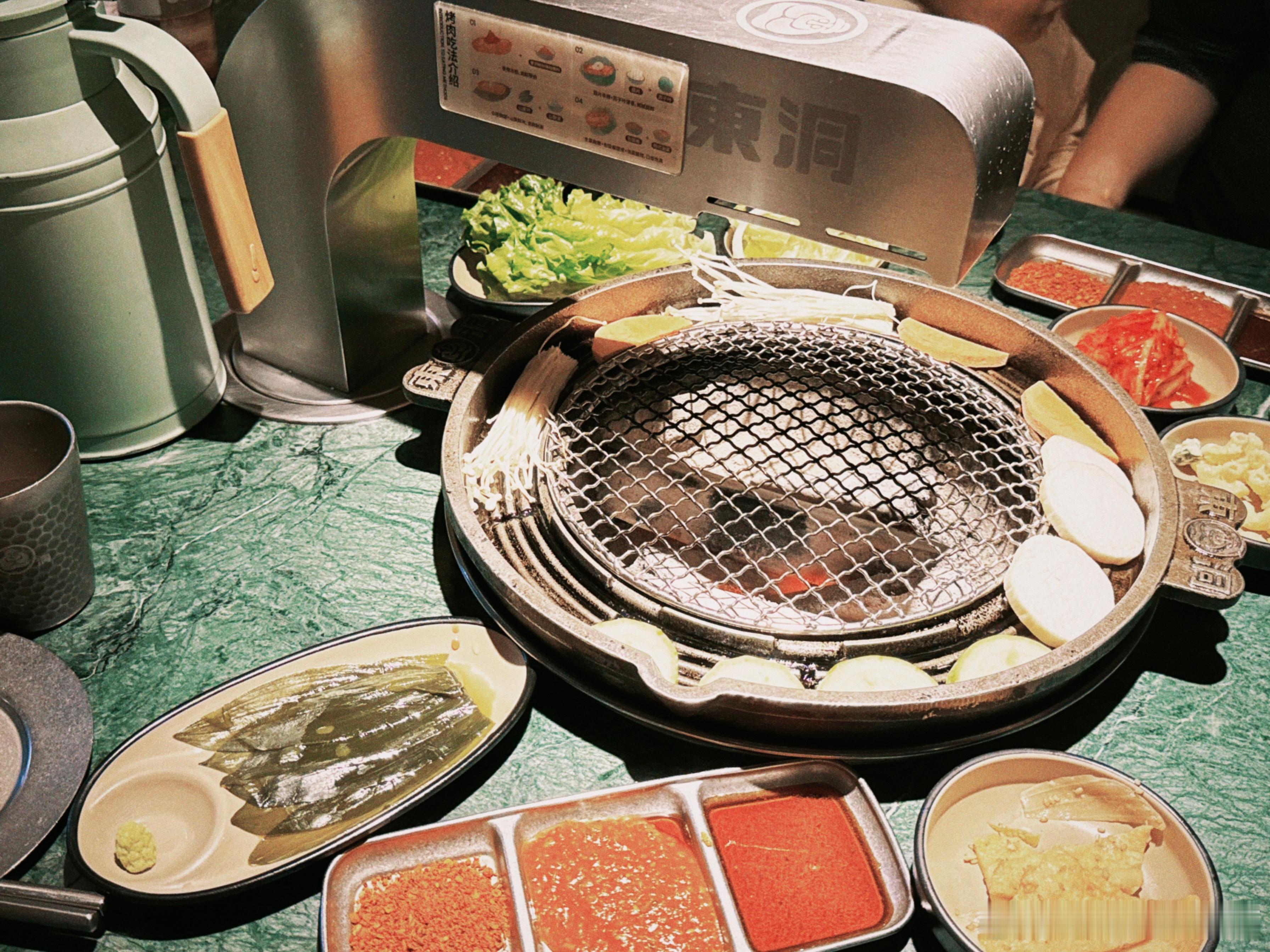 深业上城的餐饮业都这么夸张吗？媳妇儿约了闺蜜们吃饭说要4点多到然后5点进去占位置