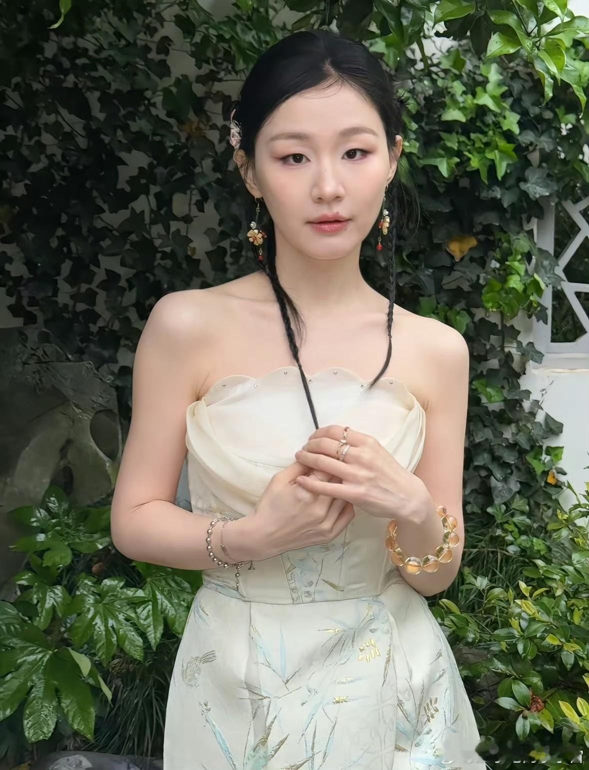 我发现，走喜剧路线的演员一旦瘦下来，路人缘往往也会跟着受影响。虽然人是变漂亮了，