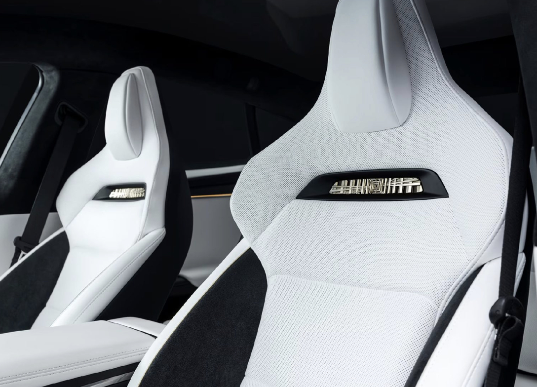 特斯拉限量Model S“黄金”签名版，一般人买不到特斯拉两款功勋车型的谢幕方式