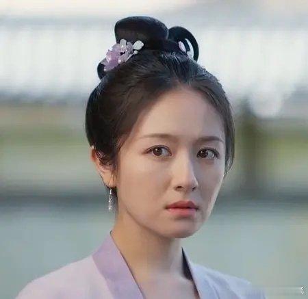 怪不得李兰迪不想减肥 瘦了之后下半脸像老太太 ​​​