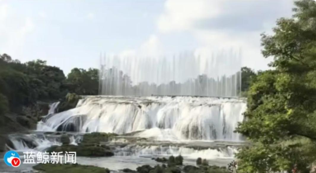 黄果树瀑布顶上装喷泉？景区“造丑”这事儿，真得好好聊聊了
这几天，一段视频在网上