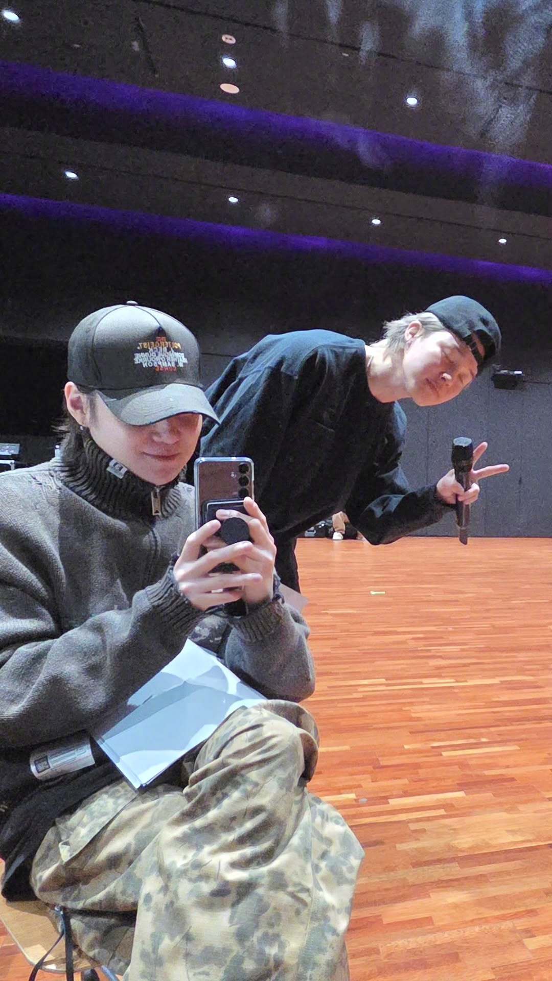 【Theqoo】活跃于练习室的防弹少年团，小包又合体啦~防弹少年团