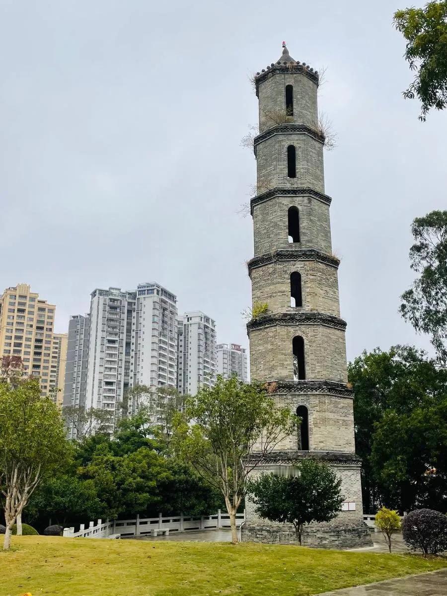 粤西高州，又名高凉古郡，明清又称高州府，是座有着上千年悠久历史的文明古城，其境内