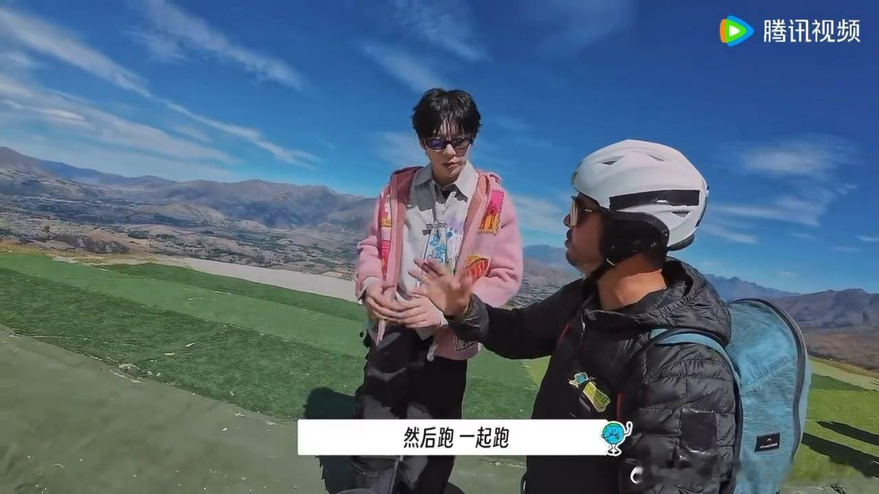 刘宇宁和教练中英文双语交流刘宇宁双语交流 刘宇宁和教练的交流没有太多犹豫和等待，