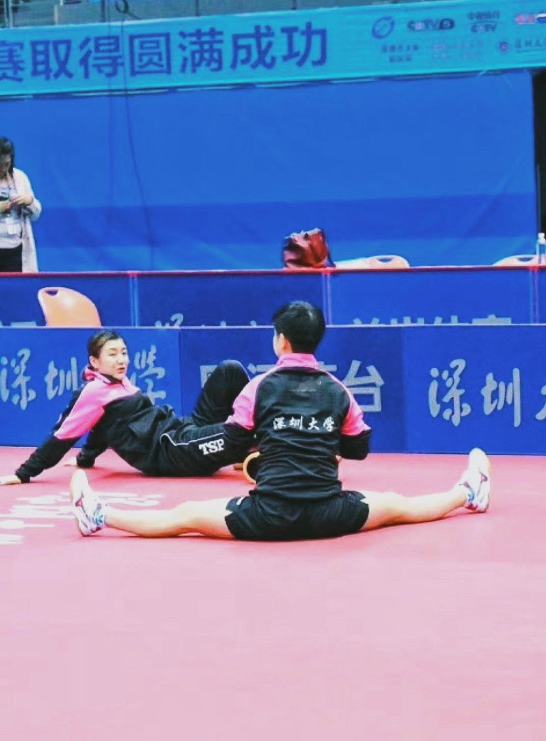 对于莎局来说一字马简直就简简单单[哇]#孙颖莎空中一字马# ​​​