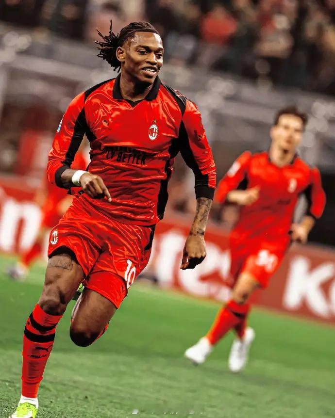 AC米兰0:1帕尔马 亚特兰大2:1那不勒斯冬歇期前，意甲前三争冠形势还在2分之