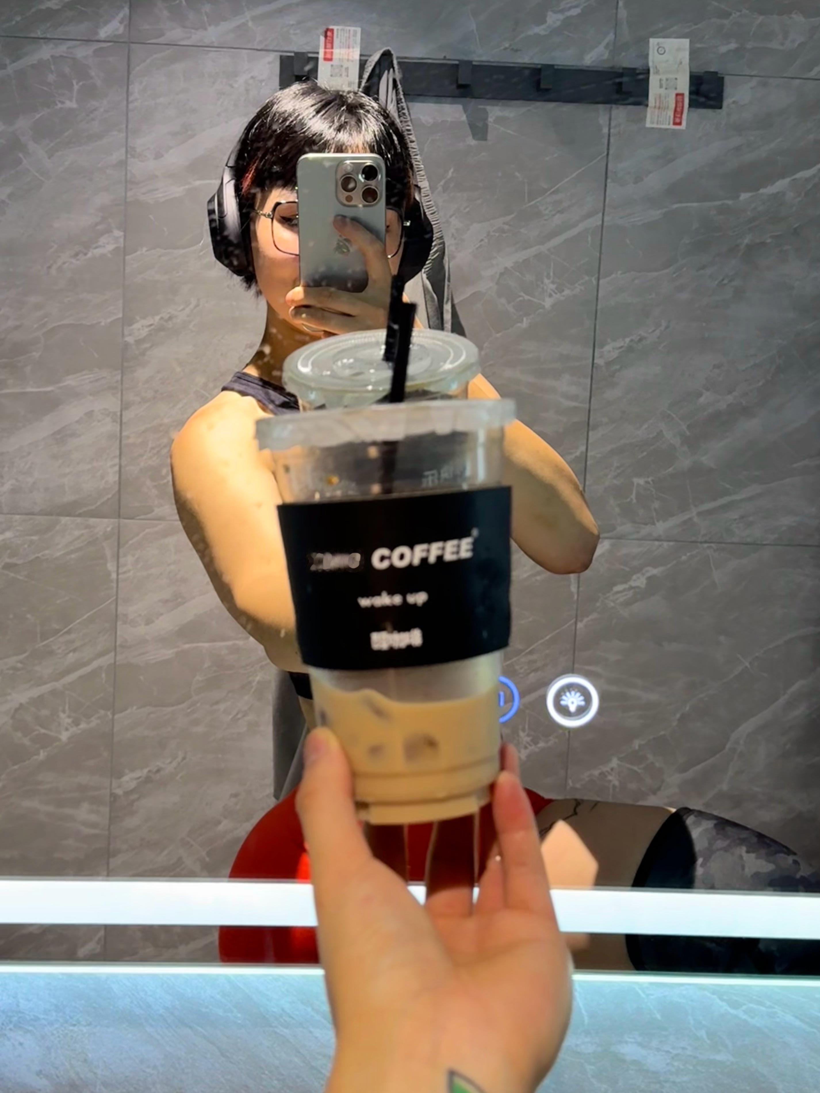 练完，上班[苦涩][二哈]运动打卡嘉兴xingcoffee运动就是坚持健身OOT