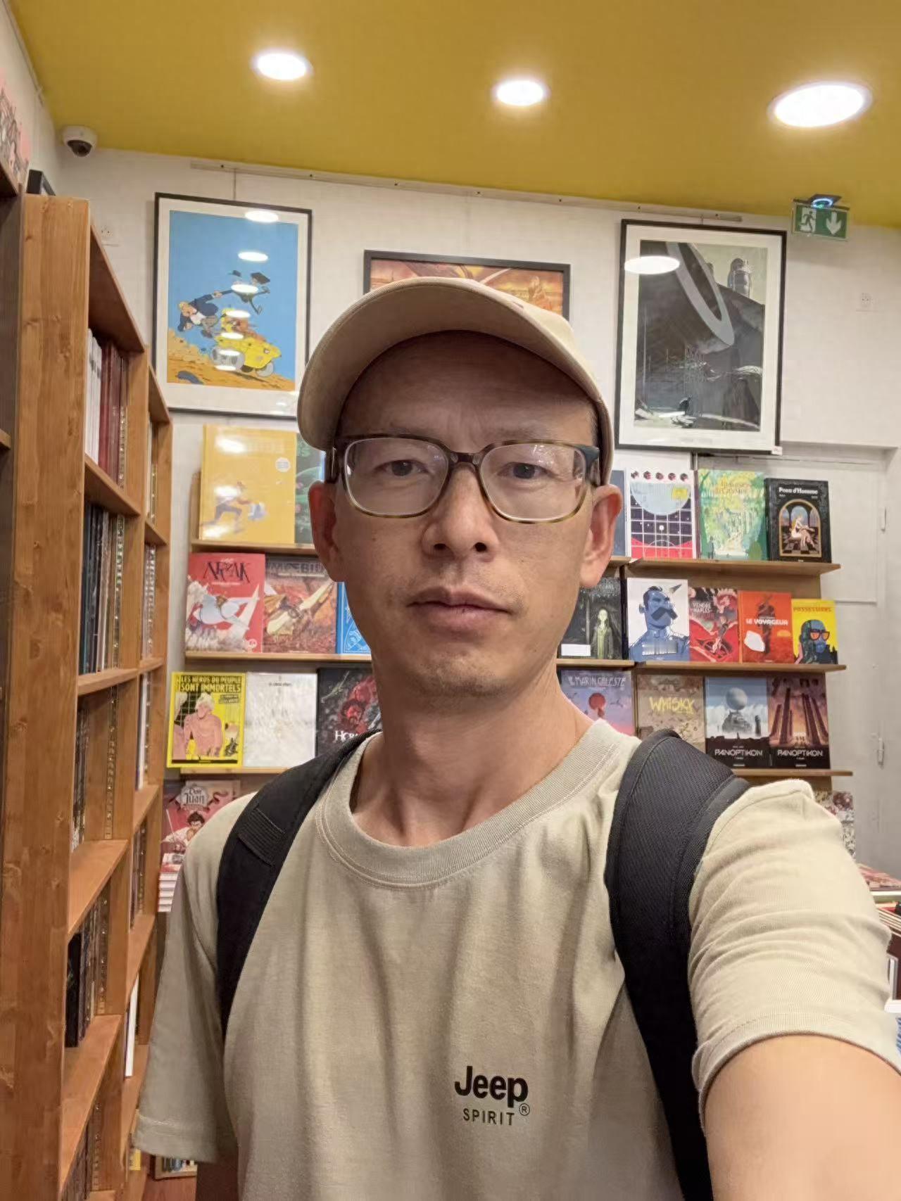 开旅行社，到底赚不赚钱？一位25年从业者的真实自述：

我24岁进入旅行社行业，