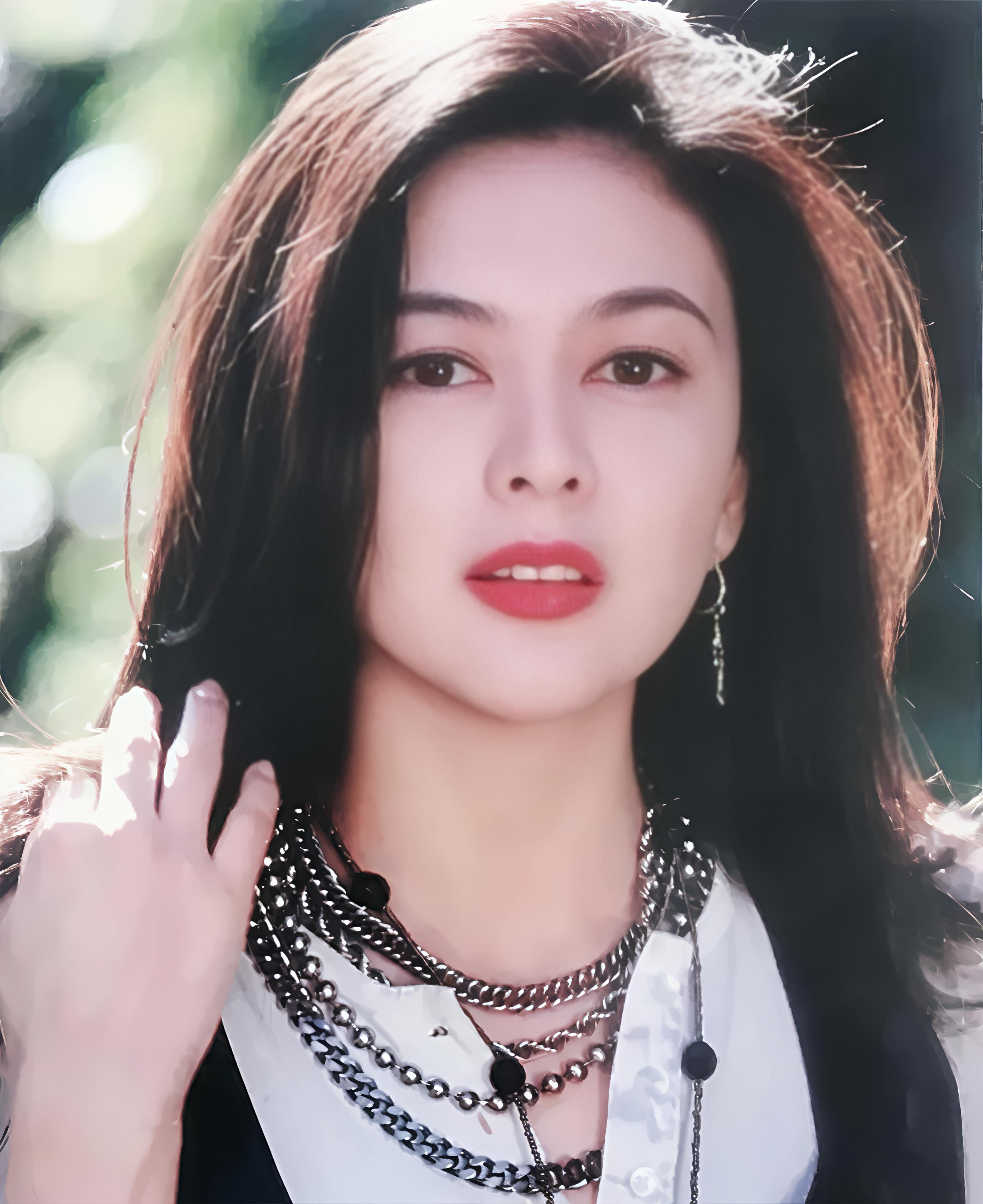 前夫和刘嘉玲晨跑就离婚？那关之琳也太恋爱脑了吧，都结婚几次了还想不开？自己曾经也