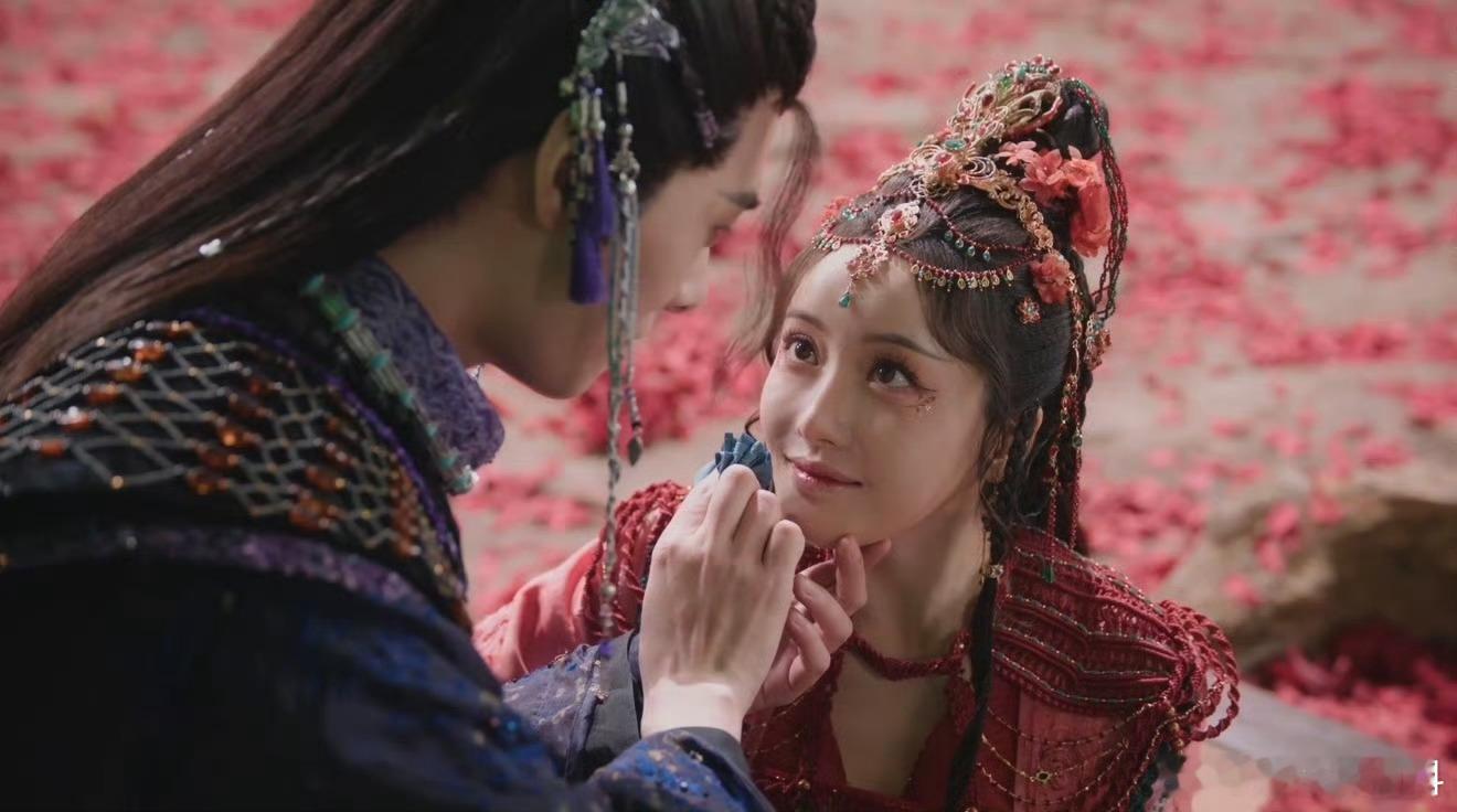 姜贞羽邪恶哈基米 追《水龙吟》就等着看红姑娘切换模式！姜贞羽演的她对外心狠手辣，