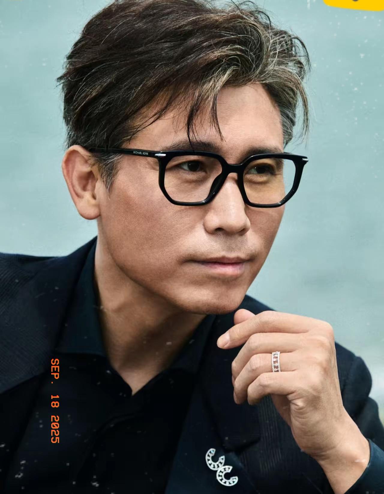 这下出名了，
不仅浙江，全国人民都知道了，
​李乃文又闯祸了，这下不是综艺，也不