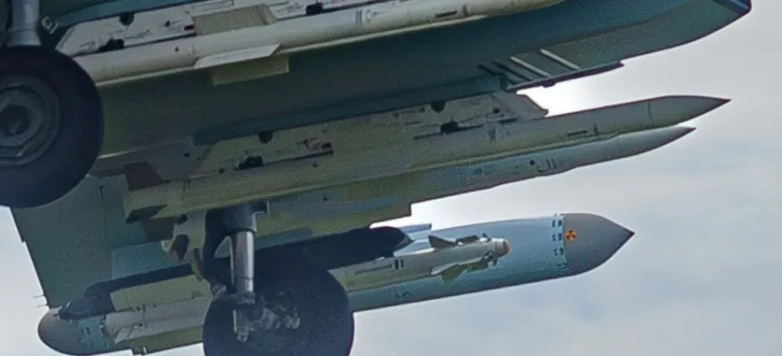 俄罗斯新型空空导弹R77M正式曝光 [挖鼻]恭喜俄罗斯空天军的中程空空弹有效射程