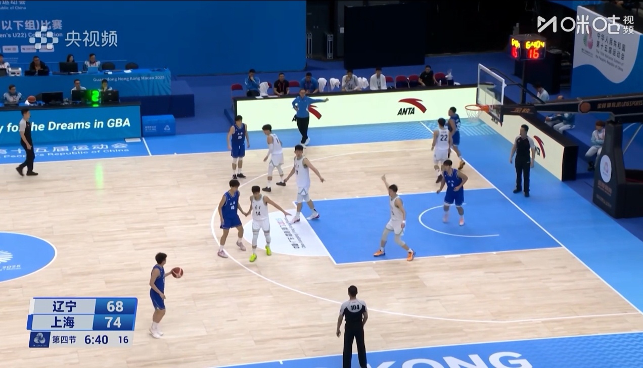 辽宁U22这场球拼的真是惨烈。。。。。。可惜坚持不住了。