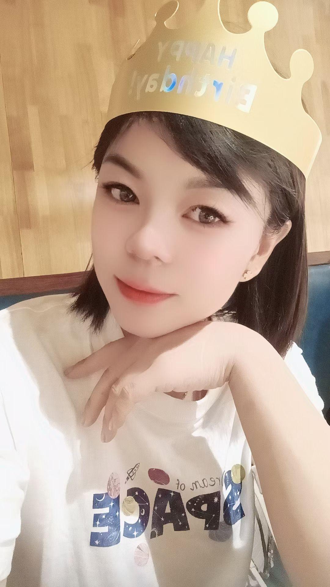 妻子把婚姻当成满足自我的工具，她们用精致的算计替代情感的投入，把丈夫的付出视为理