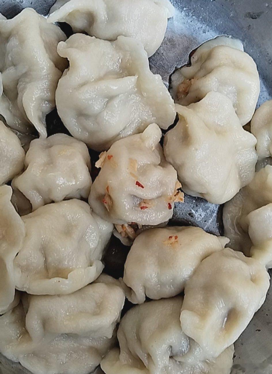 我来蹭饭了，婆婆妈给我包的饺子，真香！生活手记