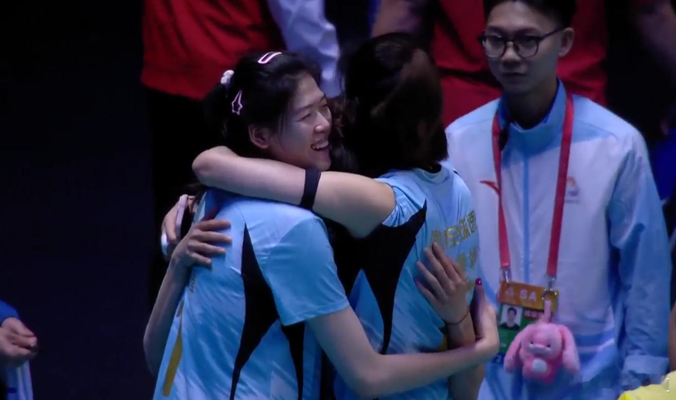 承受了太多，该为自己的未来去闯一番天地了，预祝一切顺利，无论在俱乐部还是国家队。