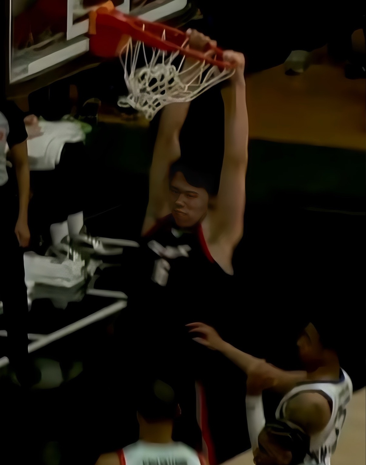 G联赛混音不敌勇士,杨瀚森9中5得11分12板3助攻2盖帽3失误。正负值-16杨