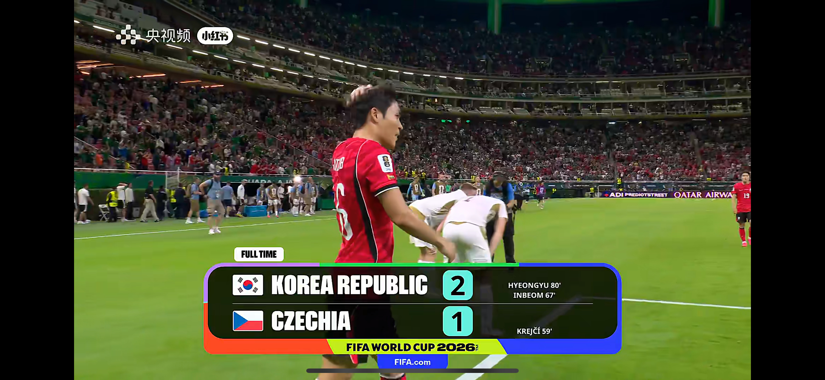 韩国vs捷克韩国2-1逆转拿下捷克韩国那个门将身价要涨了。还有捷克那球不越位就平