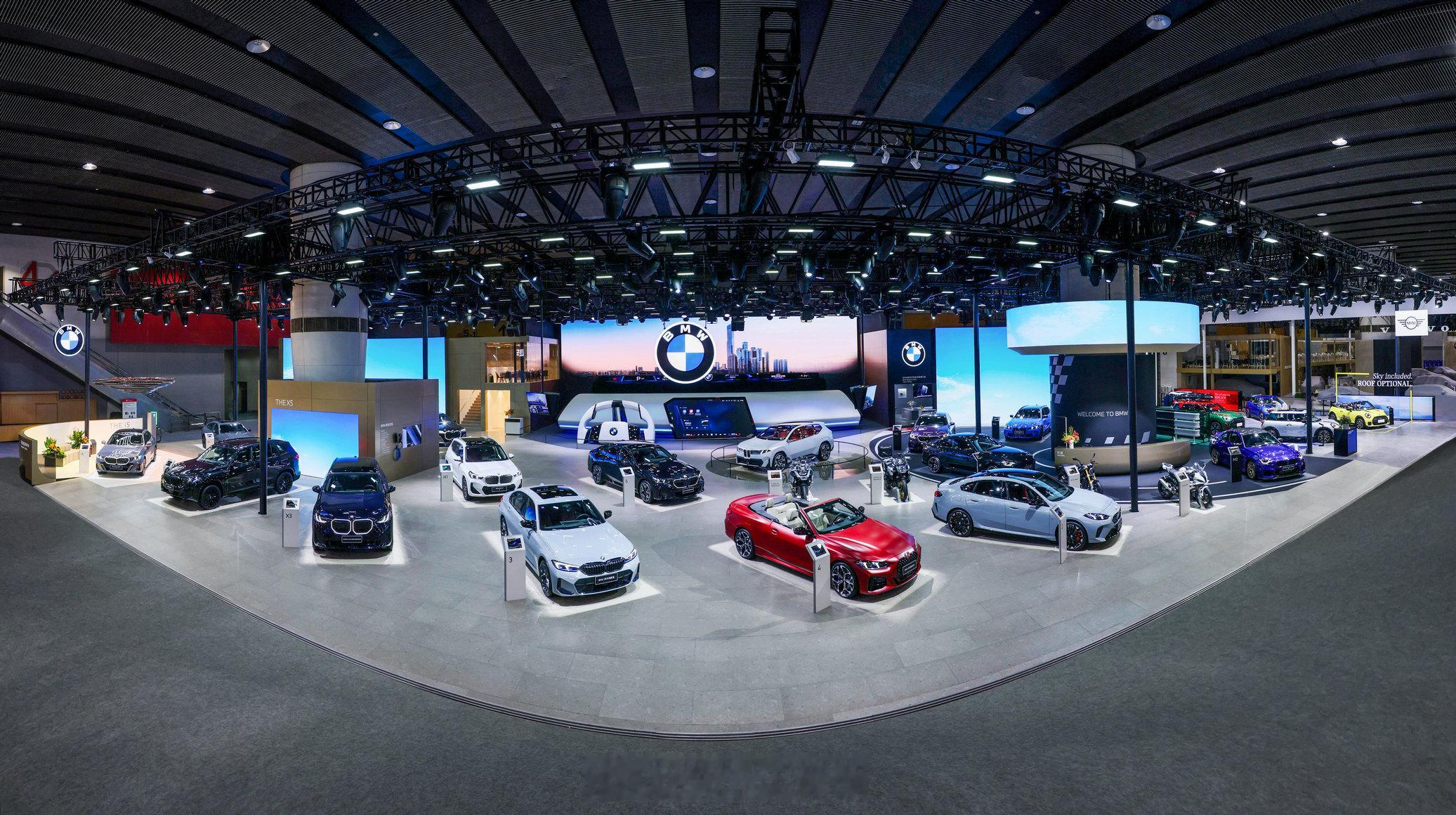 宝马这次广州车展 阵容挺强大2026款宝马X5；全新M3旅行版；以及电动MINI