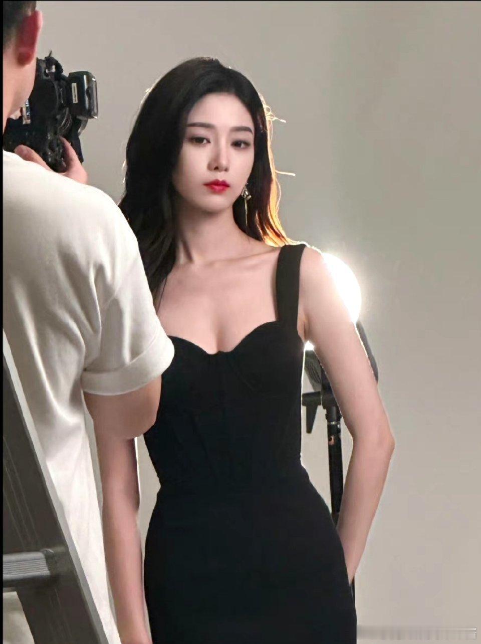 #徐艺洋 老板就能上我卫生间吗#徐艺洋性格真的好，哈哈哈节目里很有综艺感 ​​​