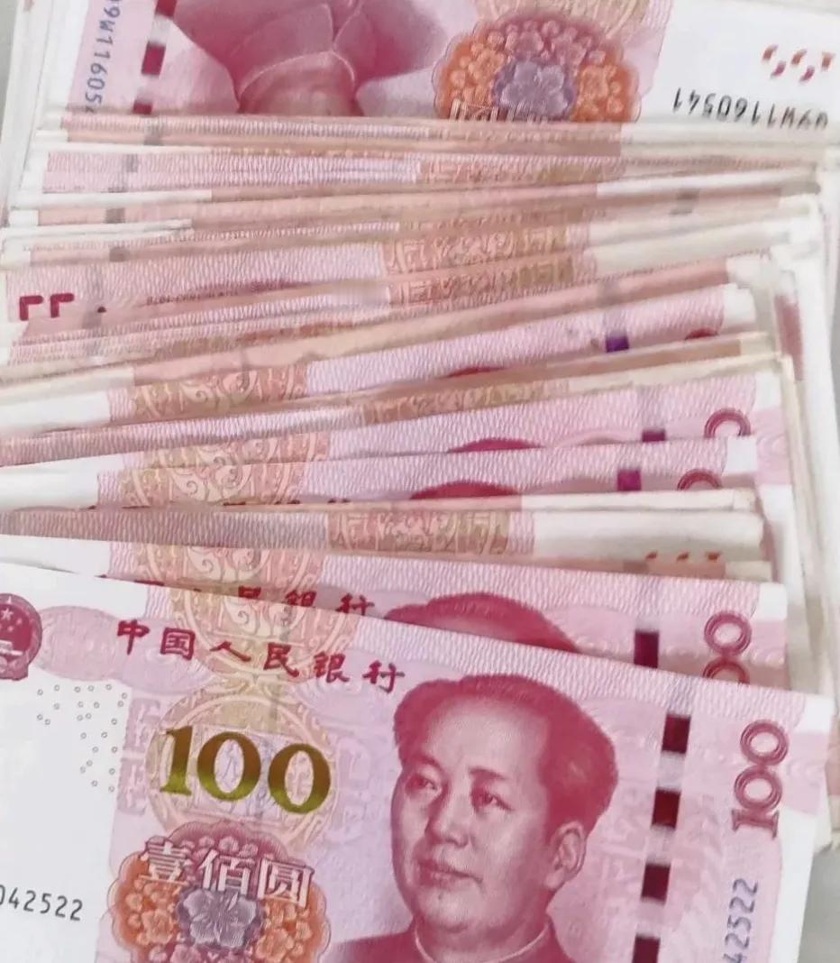 人到中年，要听劝

一定要存钱！

如果你手里能攒下30万，那它就是咱中年人的定