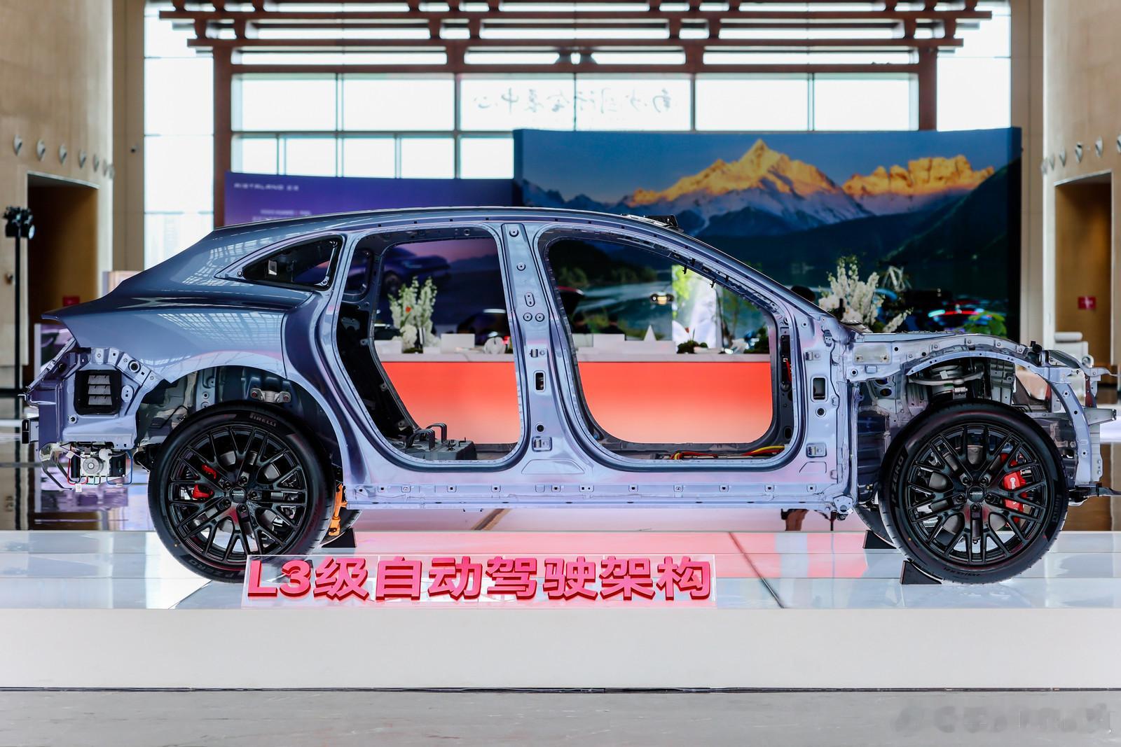 启境GX7起步就是L3架构启境GX7正式开启预售，广汽与华为联合打造的这款阔五座