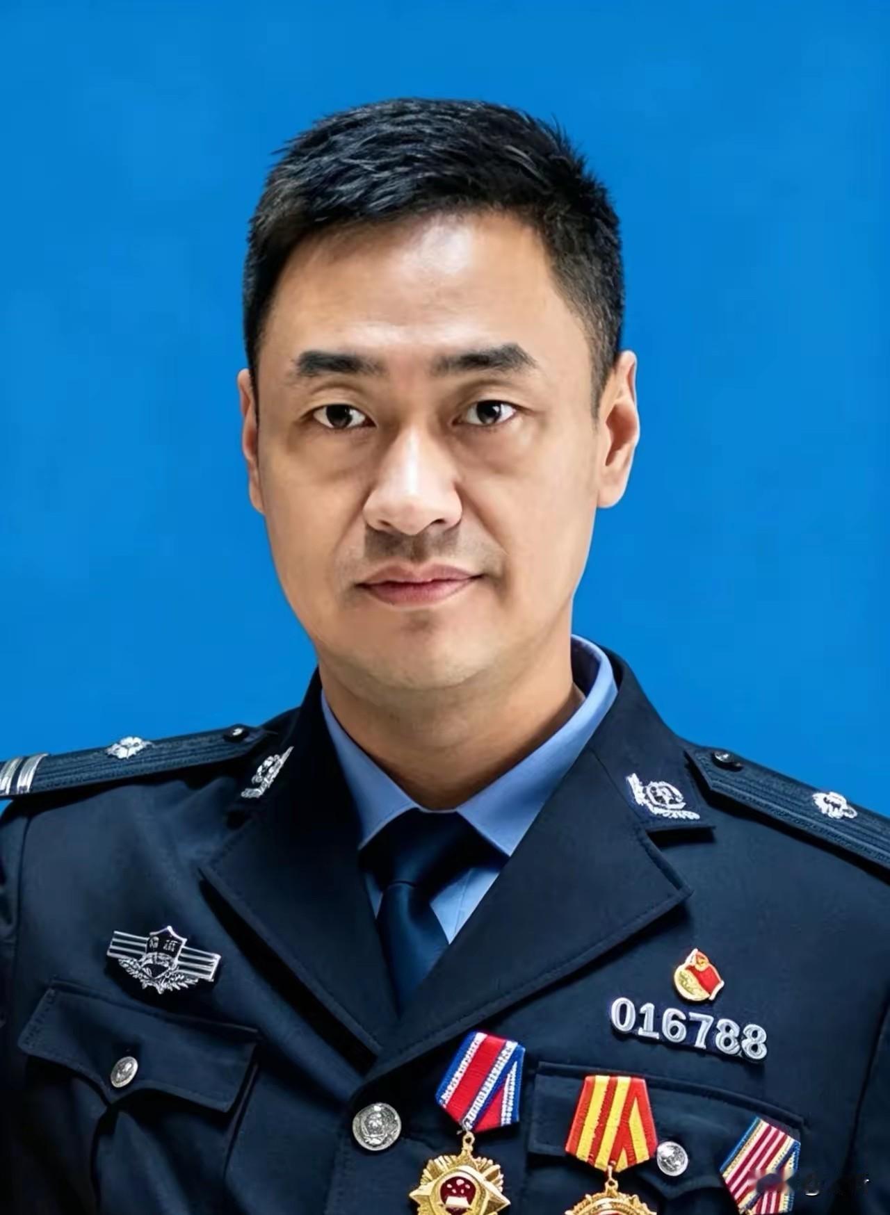 2003年9月24日，西安灞桥区纺织城，一个再普通不过的秋日午后。

谁也没想到