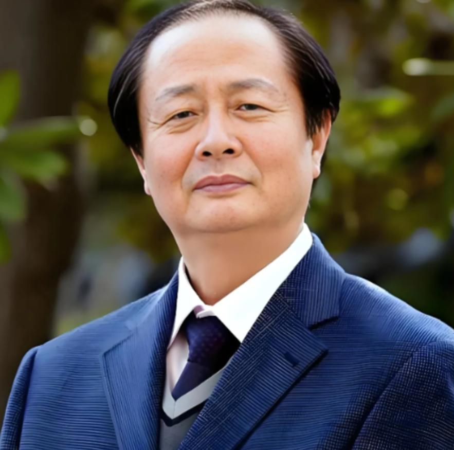 作曲家赵季平的夫人去世后，朋友第二年给他介绍了一个女朋友，当那位女士出现在众人面