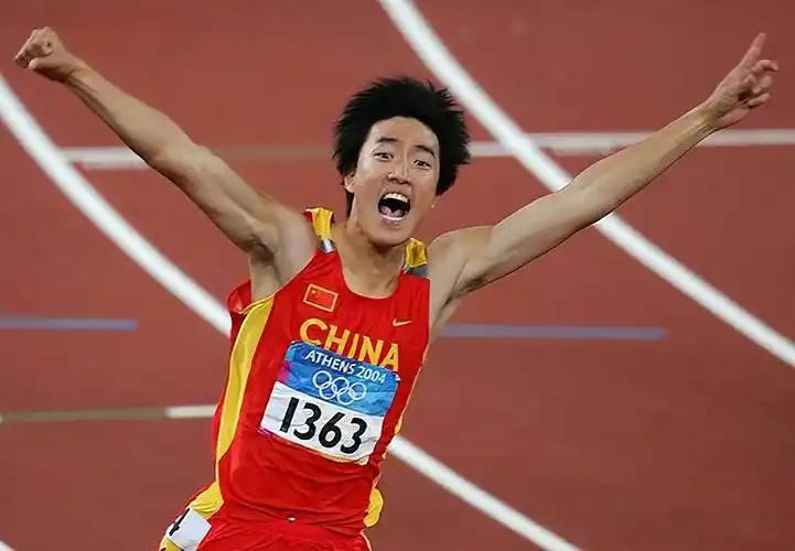最近发现一个挺扎心的事儿，就是你过得好不好，真正盯着你看的人其实没几个。大部分人