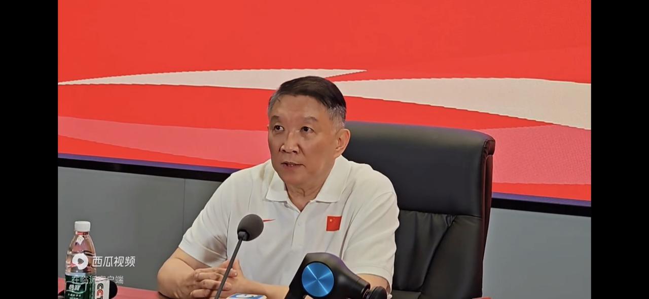 宫指导说：希望年轻队员抢到位置，而不是自然地接班。

这是宫鲁鸣指导在昨晚赛后发