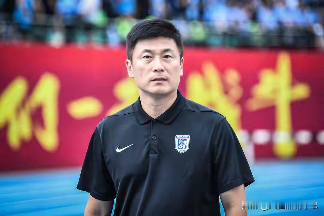 大连英博2-1逆转泰山，取得热身赛三连胜！
今天山东泰山跟大连英博进行了一场热身