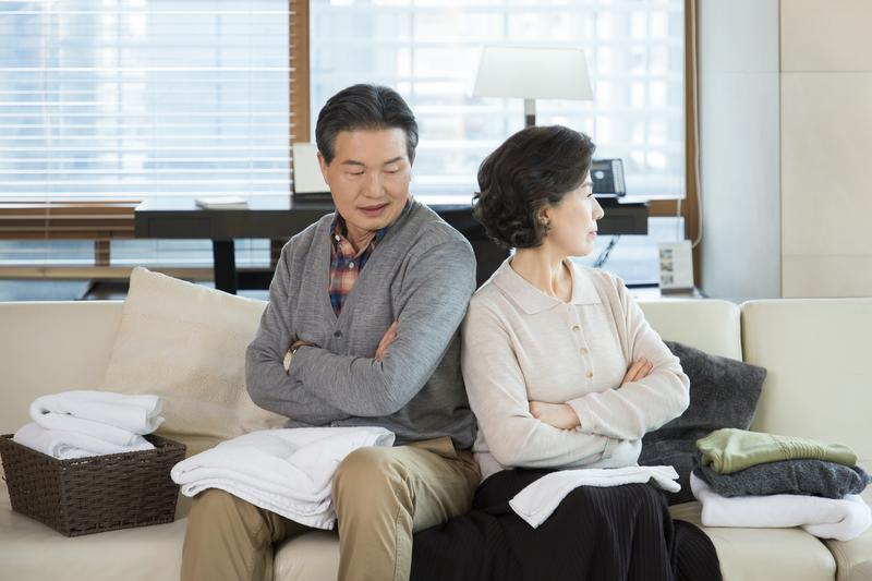 直播间里的沉默守护：榜一大哥原来是去世三年的丈夫
美妆主播小棠最近总被神秘人打赏