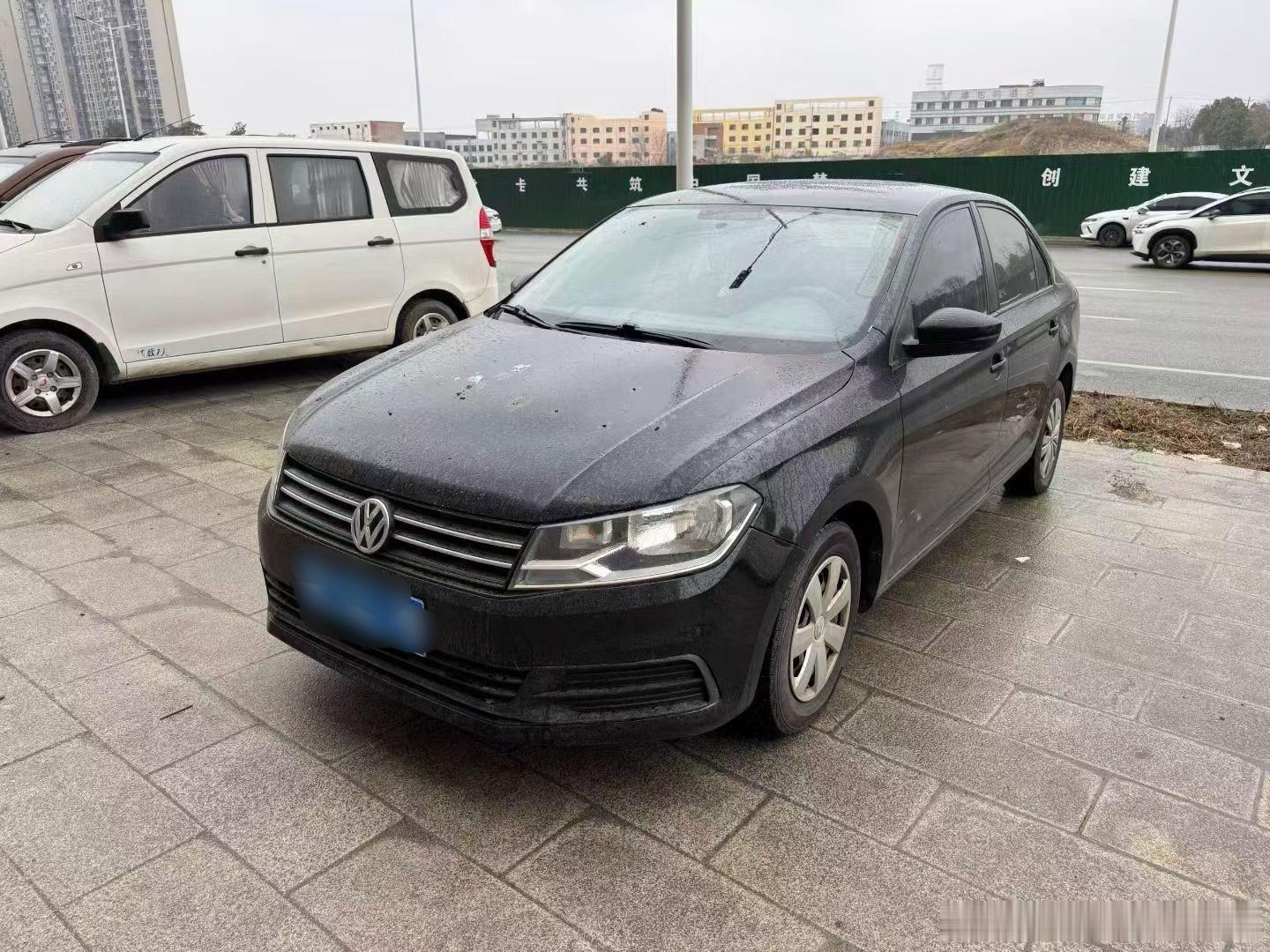 今儿看到一辆“神车”，2017年上牌的桑塔纳，开了73万公里太能开了