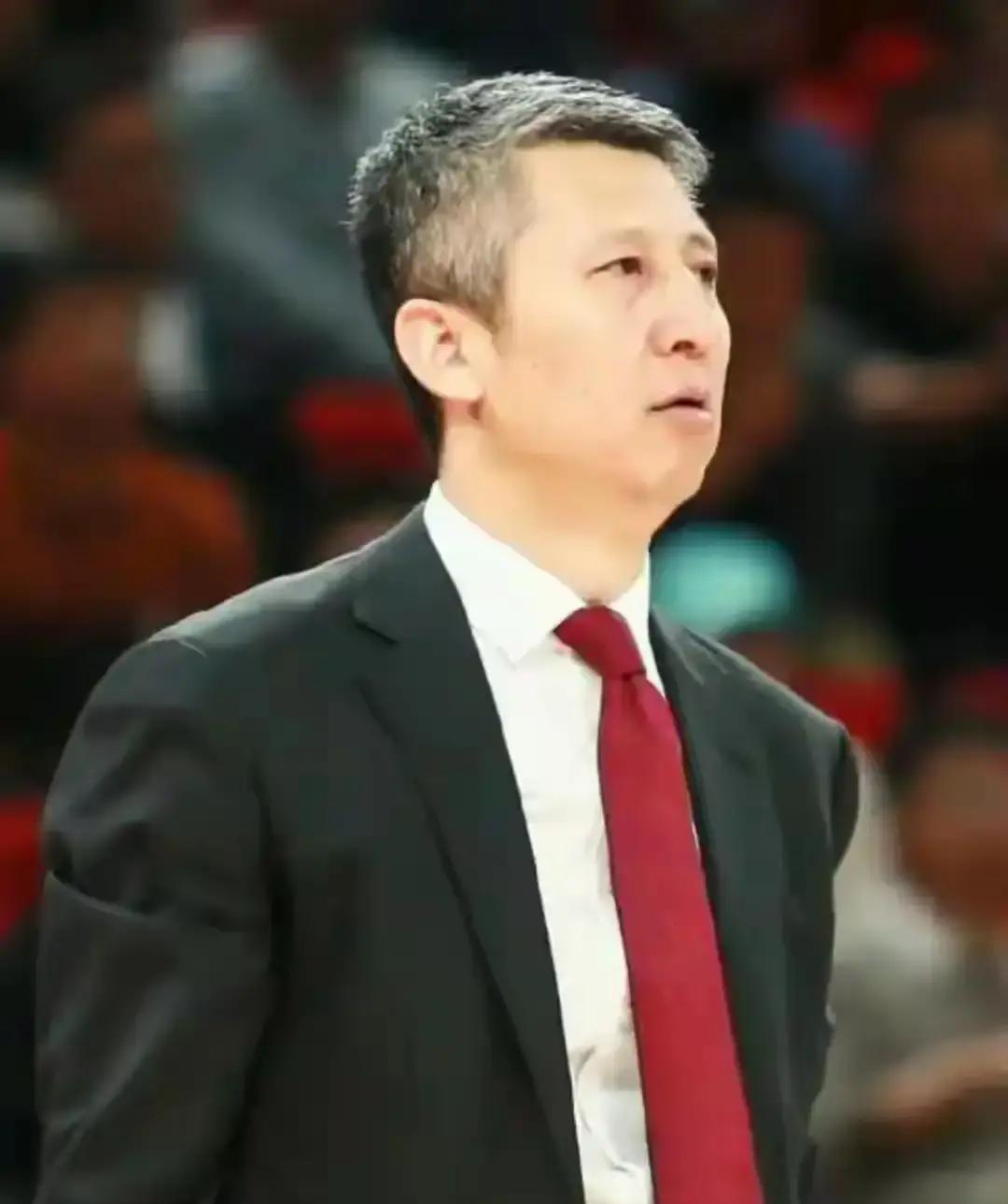 辽宁青训这锅，

不能全让岳鹏飞一个人背。
当年U17整个梯队被连锅端到广州龙狮