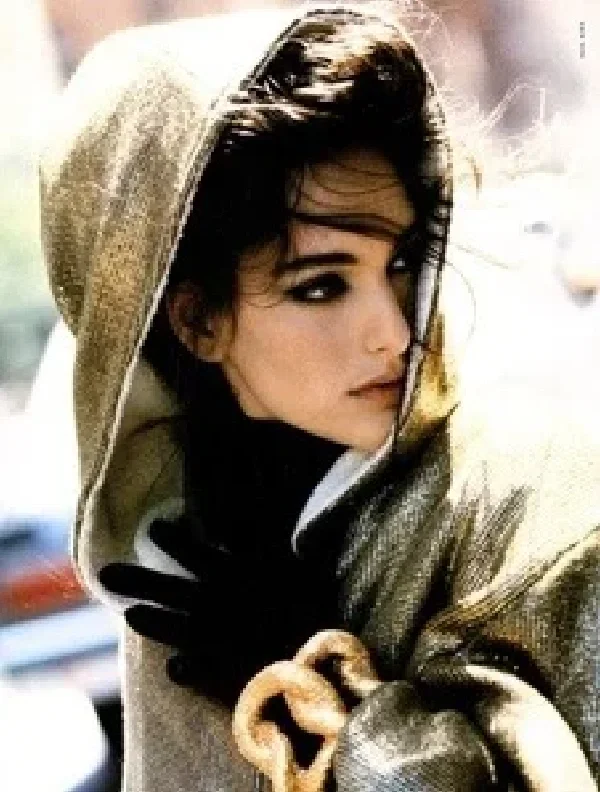 回眸一笑百媚生，六宫粉黛无颜色◾