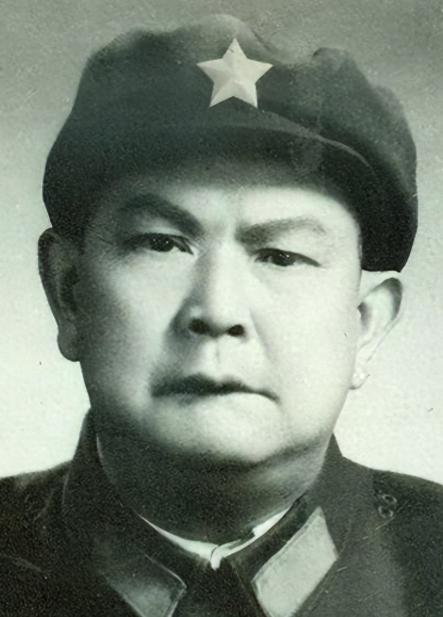 1941年，新四军一名参谋带着两名伤员打游击战，3个人只有一条枪，令人没想到的是